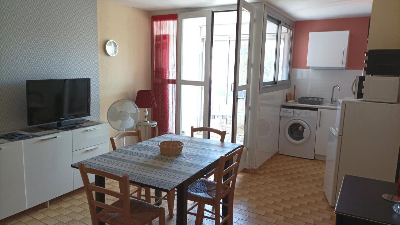 Lara 1 - Grand T2 Loggia Sans Vis-A-Vis Parking - Pres Centre-Port, Ile Des Loisirs, Plage Richelieu Agde Bagian luar foto