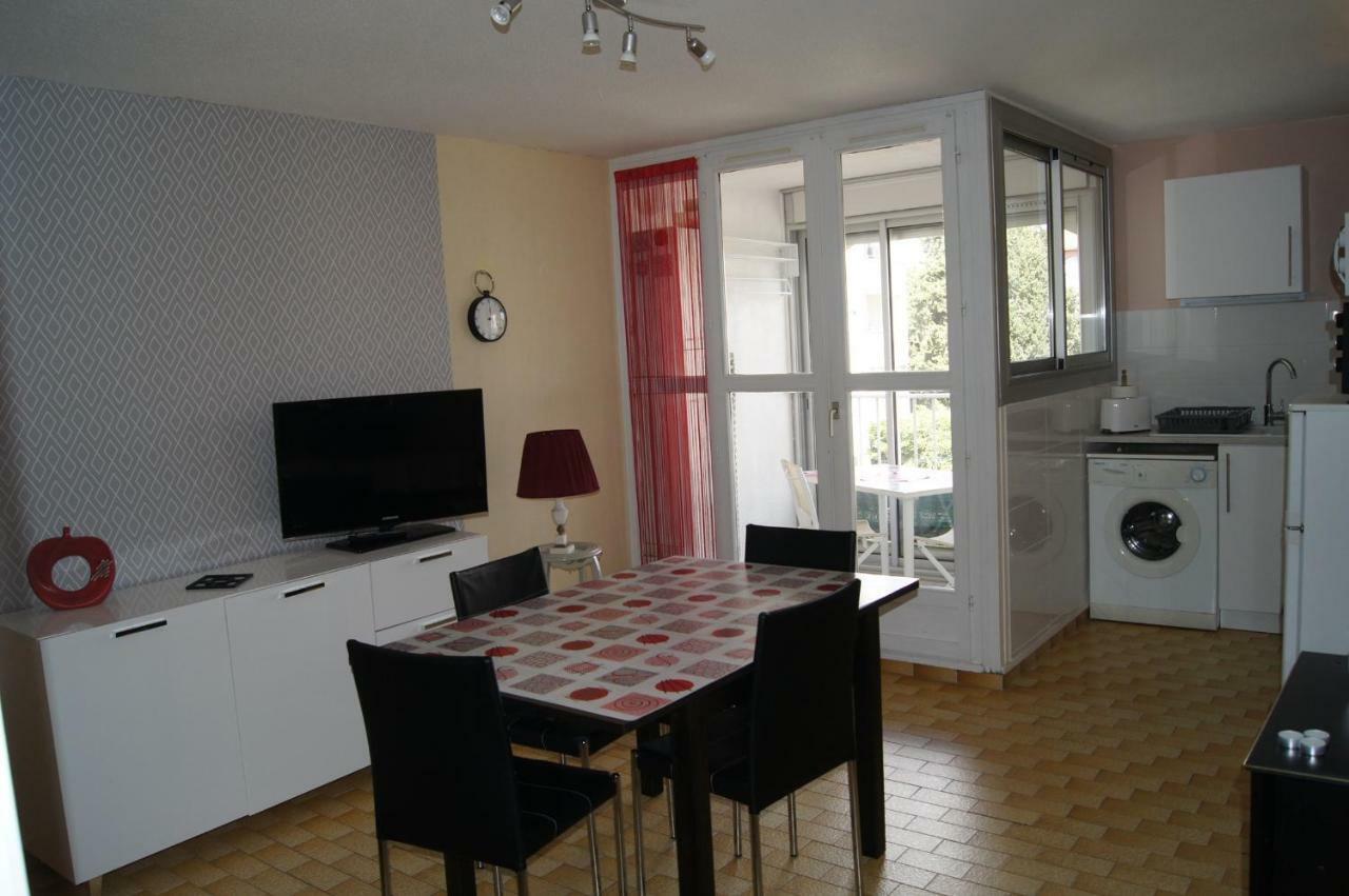 Lara 1 - Grand T2 Loggia Sans Vis-A-Vis Parking - Pres Centre-Port, Ile Des Loisirs, Plage Richelieu Agde Bagian luar foto